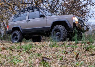 Jeep Cherokee XJ – Mercedes Turbo Diesel OM617 Swapped